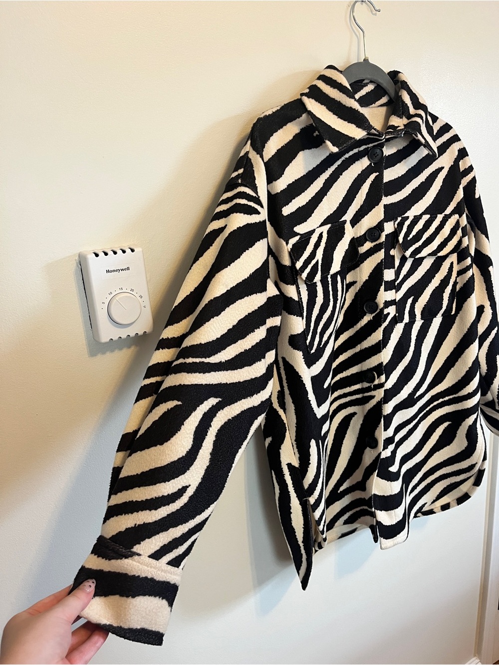 H&M Oversized Jacket - Picture 2 of 4